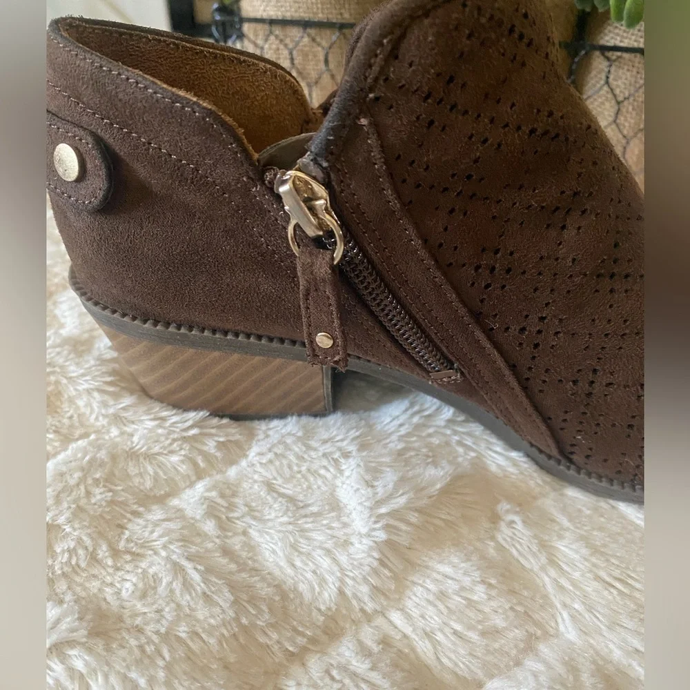 Dr. Scholl's Dark Brown Chukka‎ Boots